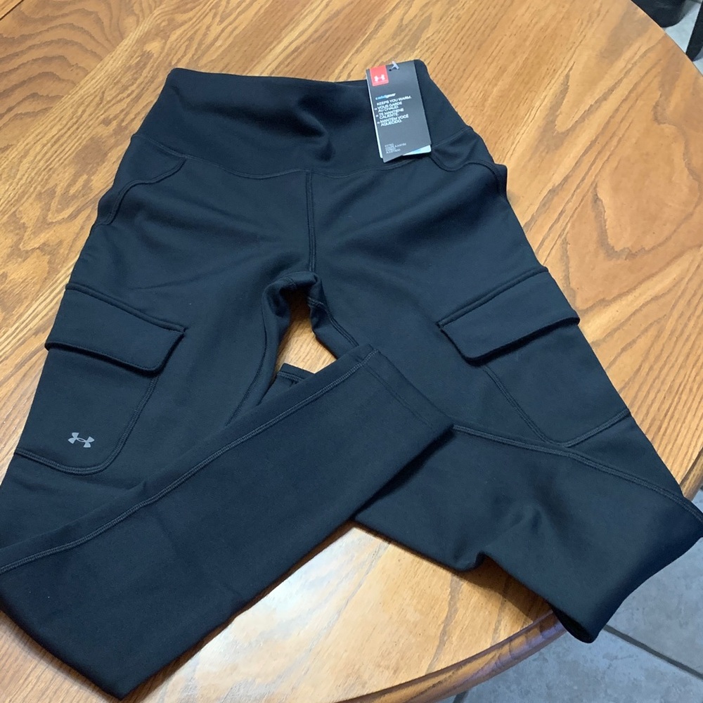 Under Armour Women’s Black Leggings with Pockets